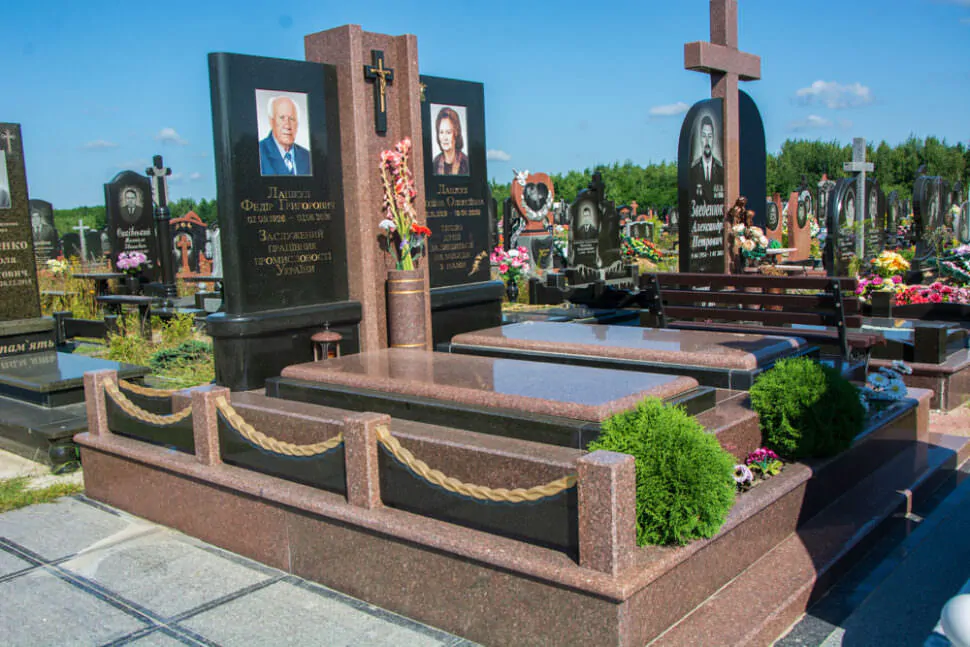 Ексклюзивні пам’ятники на могилу