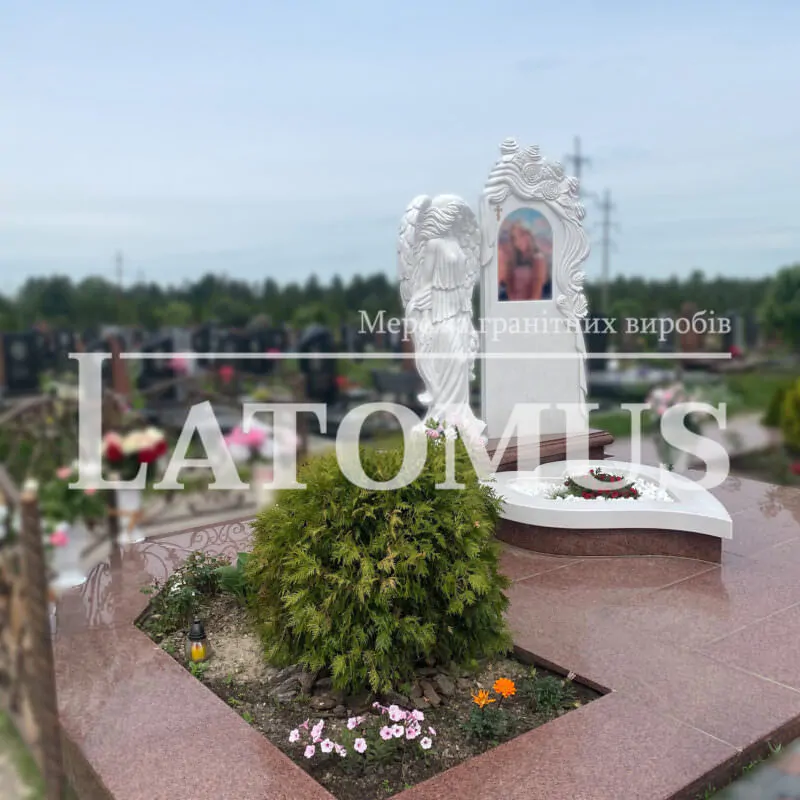 Ціни на гранітні комплекси на могилу