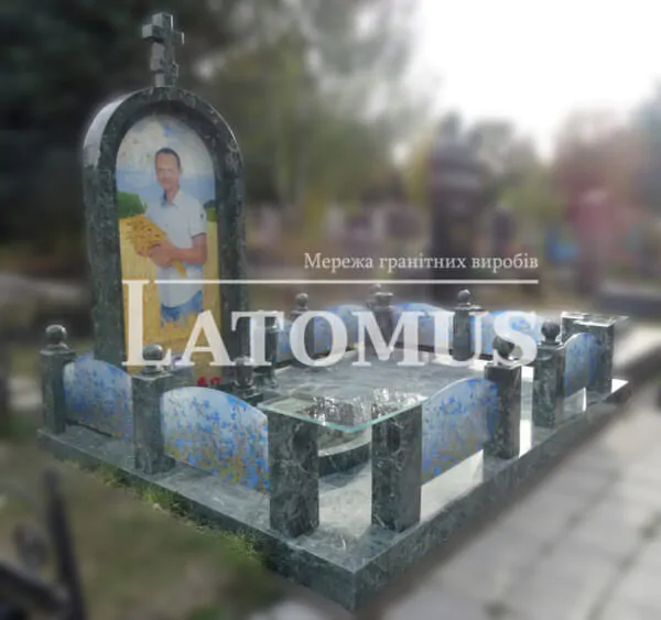 Ексклюзивний гранітний комплекс на могилу