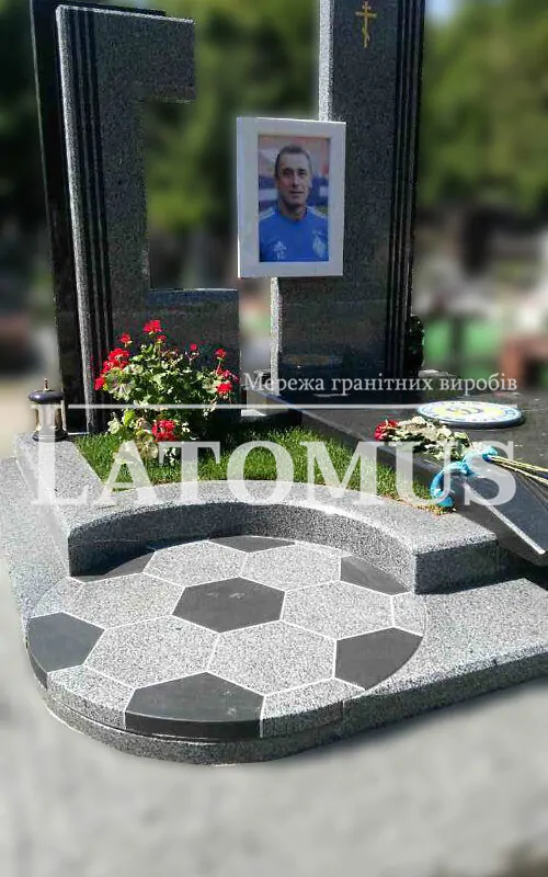 Ексклюзивний гранітний комплекс на могилу