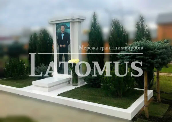 Ексклюзивний монумент з мармуру