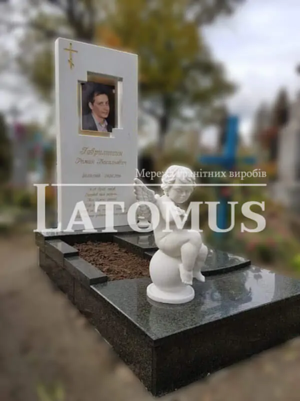 Памятник з мармуру на могилу