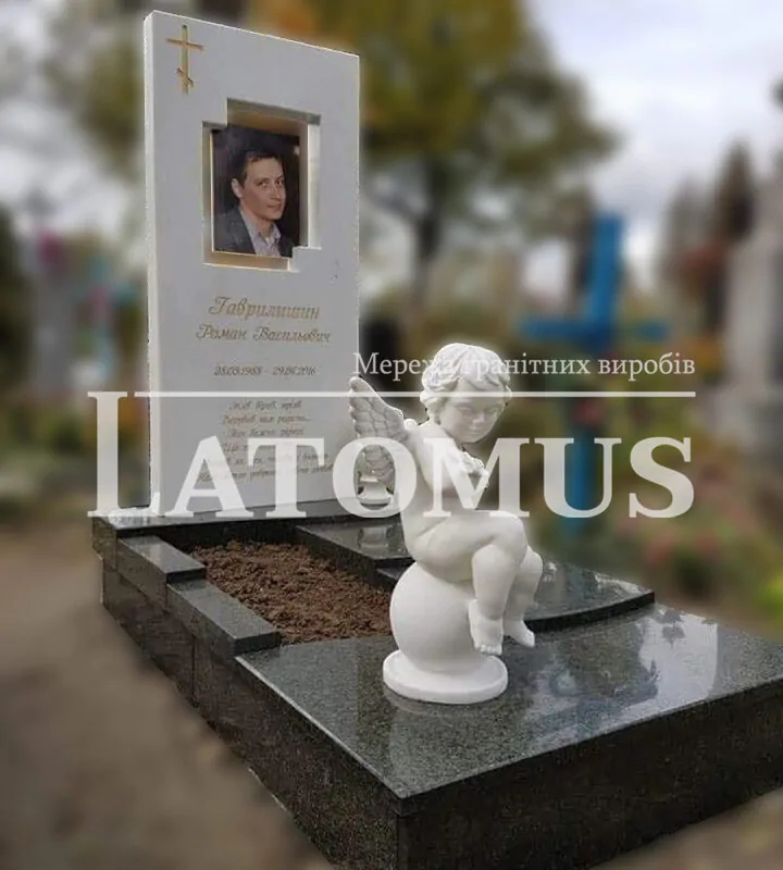 Памятник з мармуру на могилу