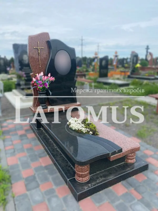 Одинарний гранітний пам`ятник на могилу купити