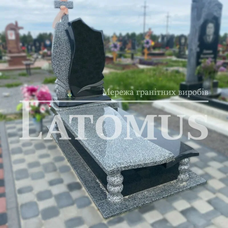 Одинарний гранітний пам`ятник на могилу купити