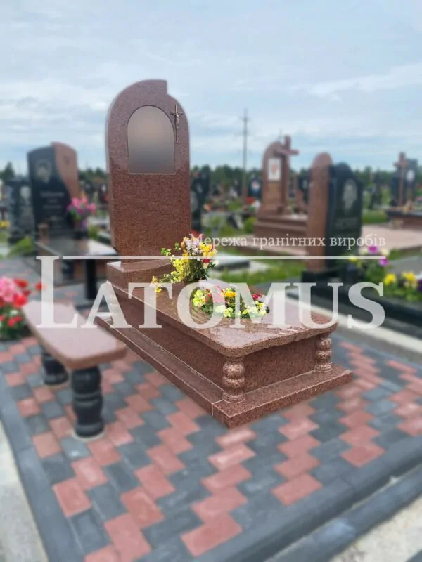 Одинарний гранітний пам`ятник на могилу купити