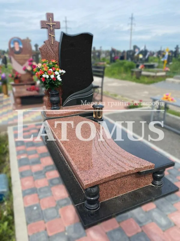 Одинарний гранітний пам`ятник на могилу купити