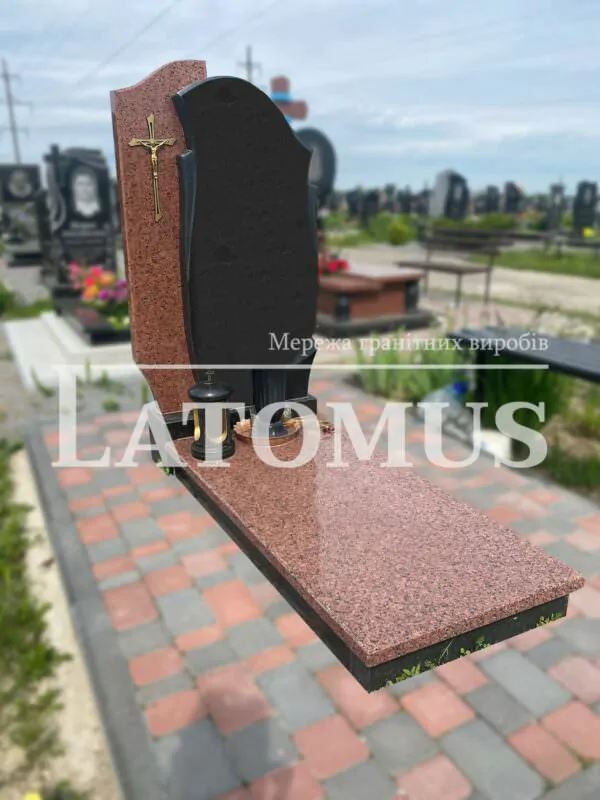 Ексклюзивний гранітний пам`ятник на могилу купити