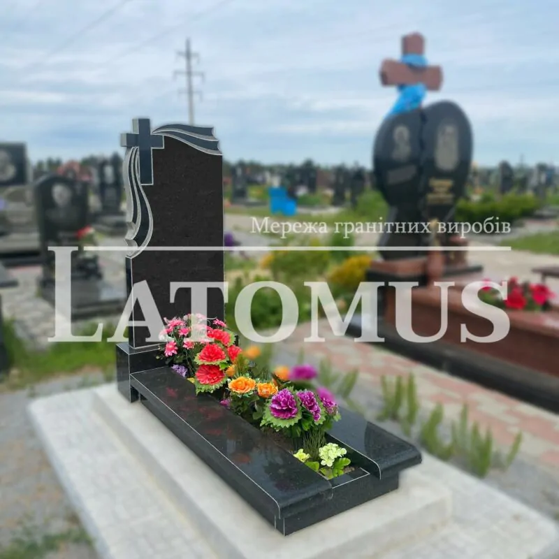 Одинарний гранітний пам`ятник на могилу купити