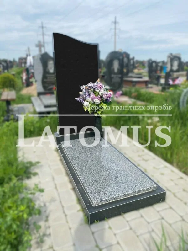 Одинарний гранітний пам`ятник на могилу купити