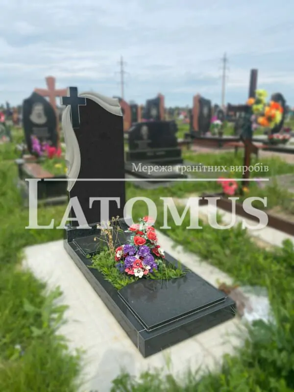 Одинарний гранітний пам`ятник на могилу купити