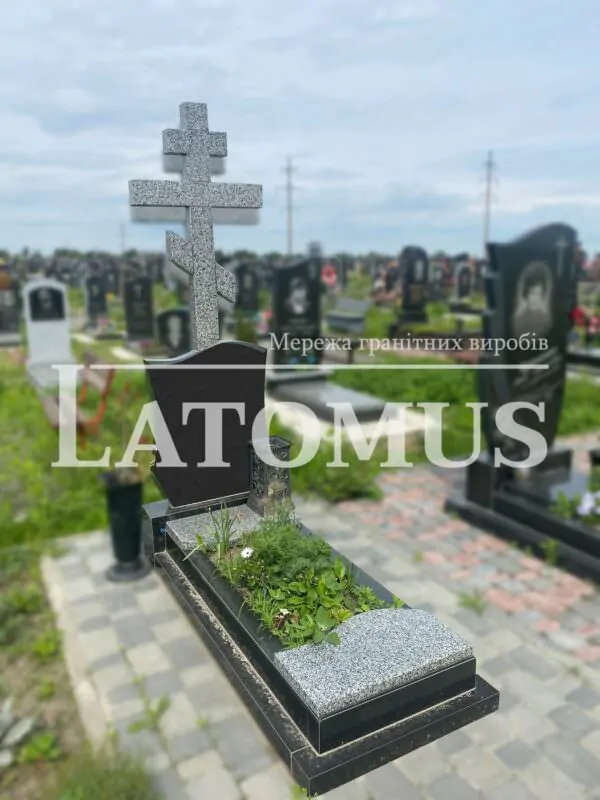 Одинарний гранітний пам`ятник на могилу купити
