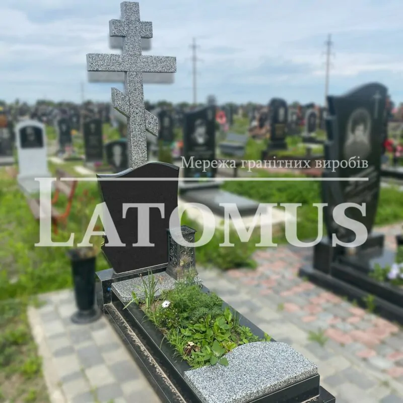 Одинарний гранітний пам`ятник на могилу купити