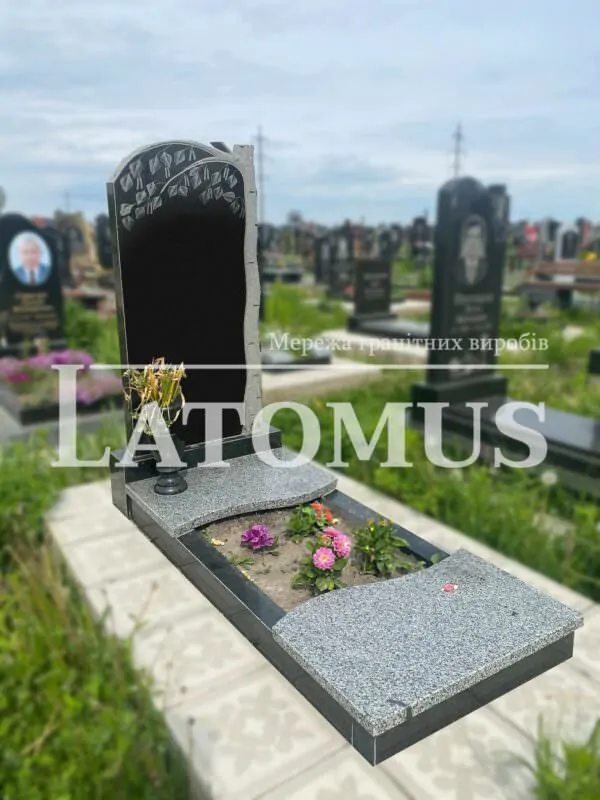 Одинарний гранітний пам`ятник на могилу купити