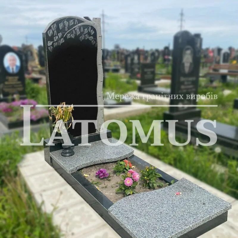 Одинарний гранітний пам`ятник на могилу купити