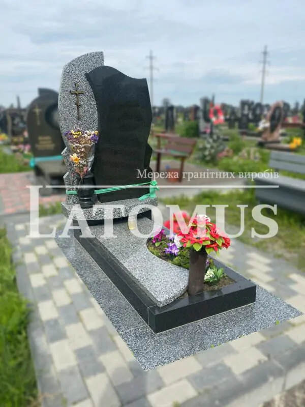 Вишуканий гранітний памятник на могилу ціни