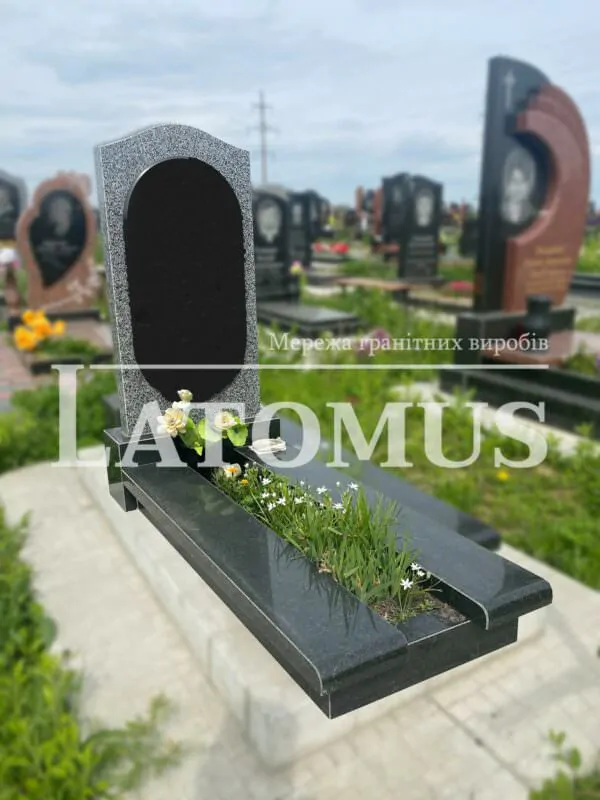 Гранітний памятник на могилу ціни