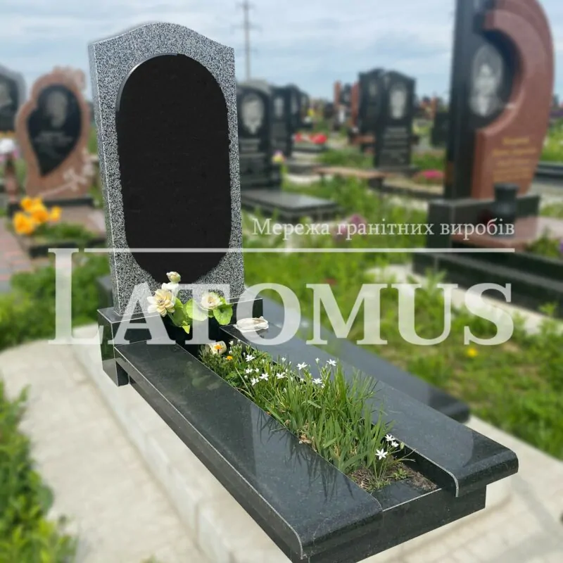 Гранітний памятник на могилу ціни