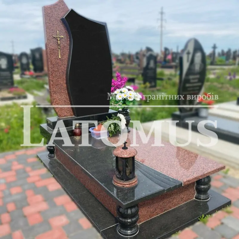 Вишуканий гранітний памятник на могилу ціни