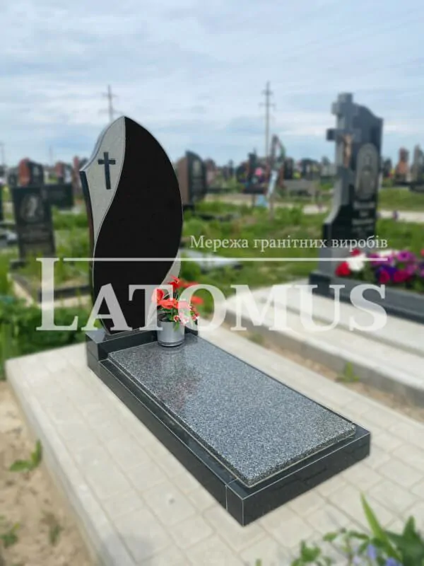 Гранітний памятник на могилу ціни