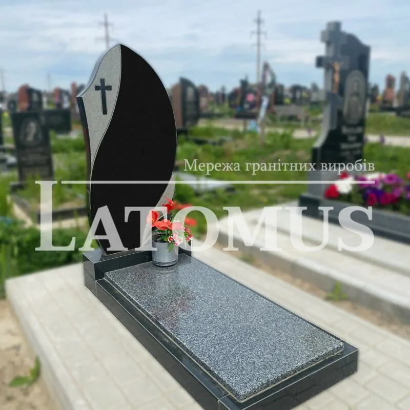 Гранітний памятник на могилу ціни