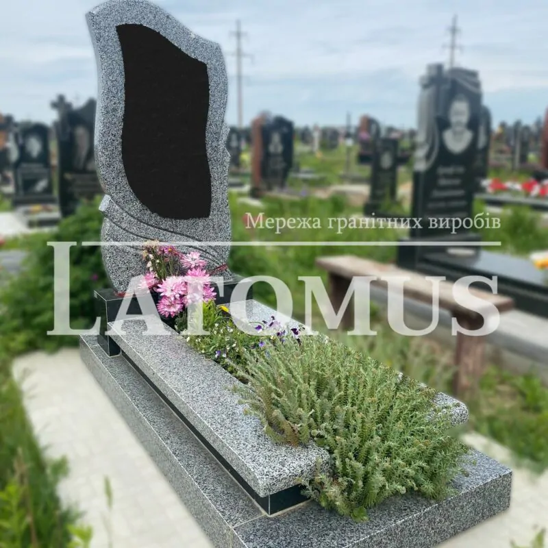 Вишуканий гранітний памятник на могилу ціни