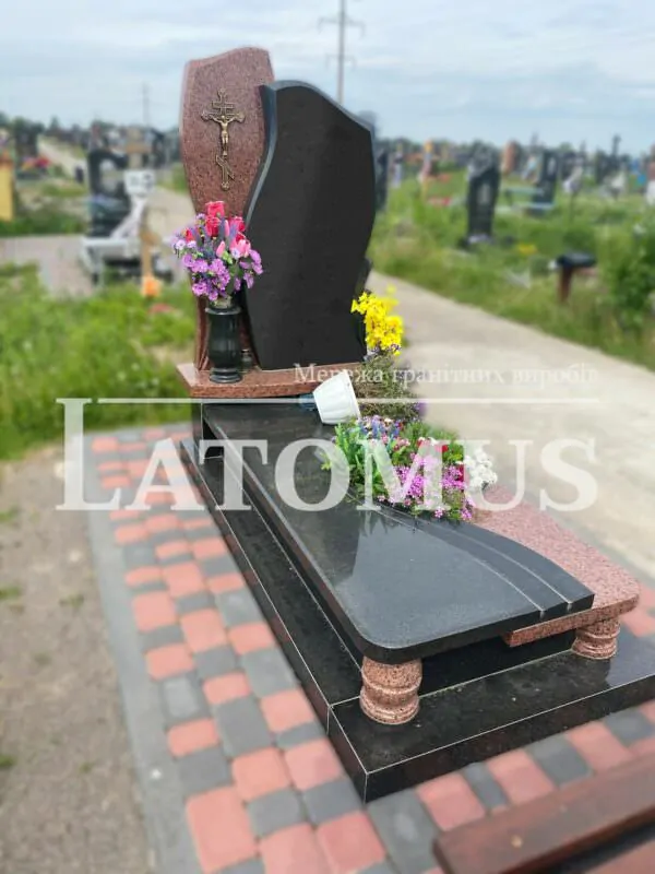 Вишуканий гранітний памятник на могилу ціни