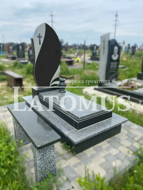 Вишуканий гранітний памятник на могилу ціни