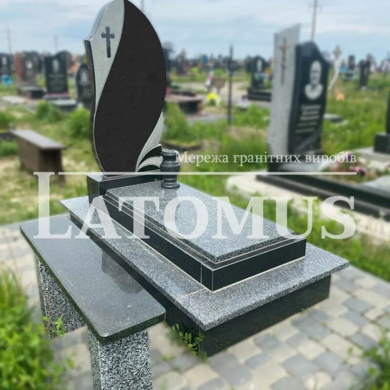 Вишуканий гранітний памятник на могилу ціни