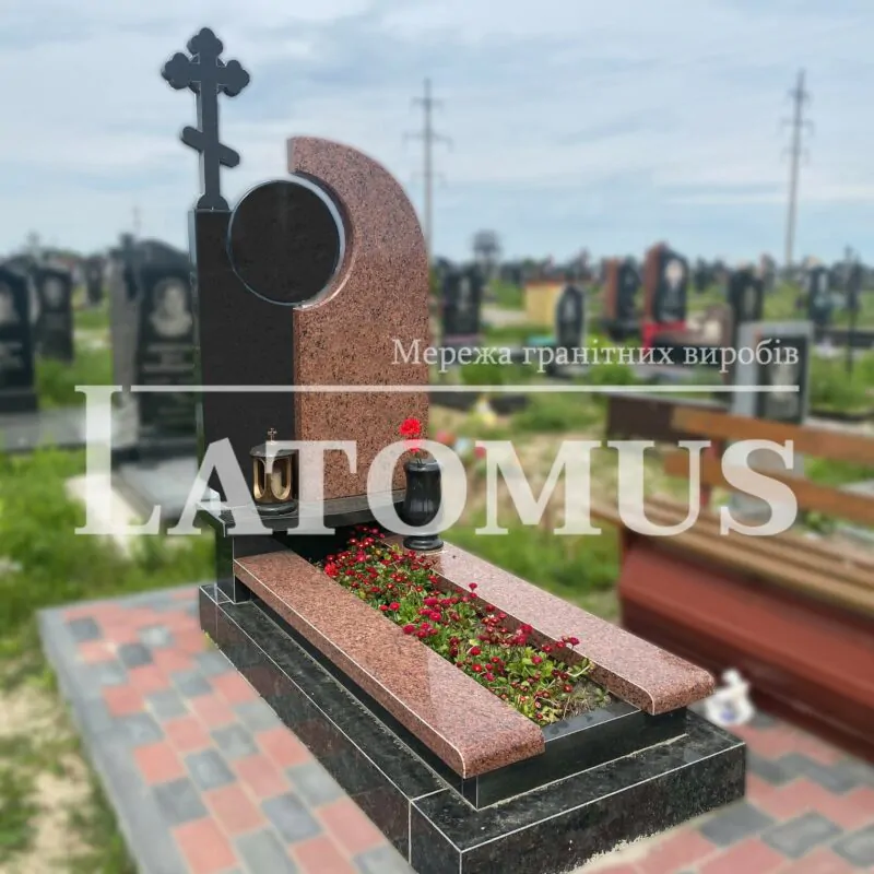 Вишуканий гранітний памятник на могилу ціни