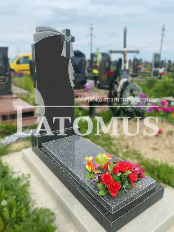 Вишуканий гранітний памятник на могилу ціни