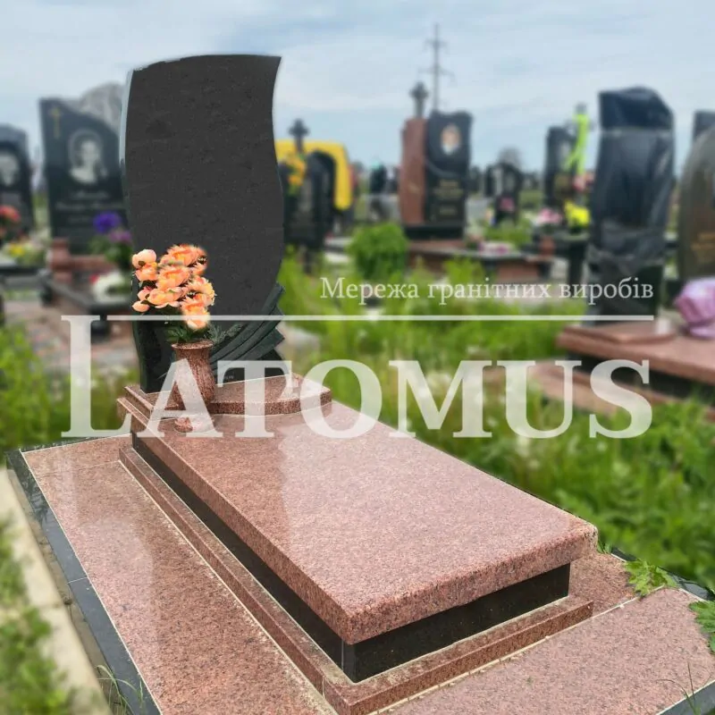 Вишуканий гранітний памятник на могилу ціни