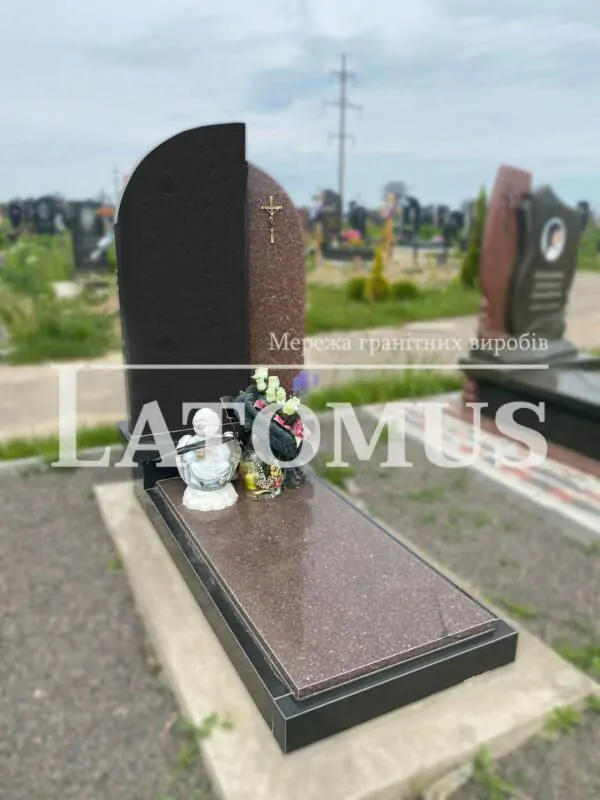 Ексклюзивний памятник з граніту ціни