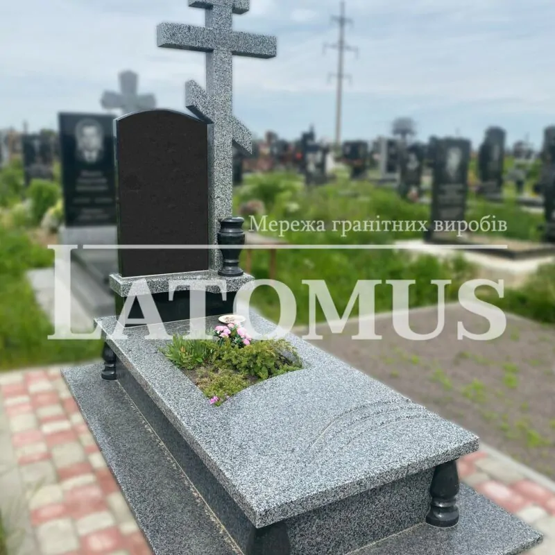 Гранітний памятник на могилу ціни