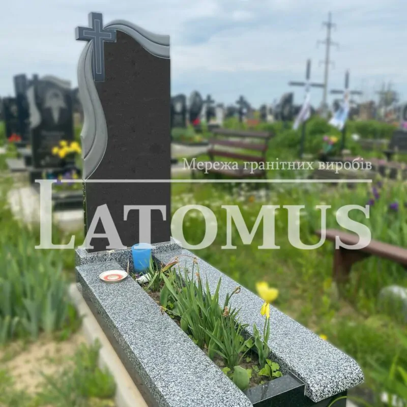 Гранітний памятник на могилу ціни