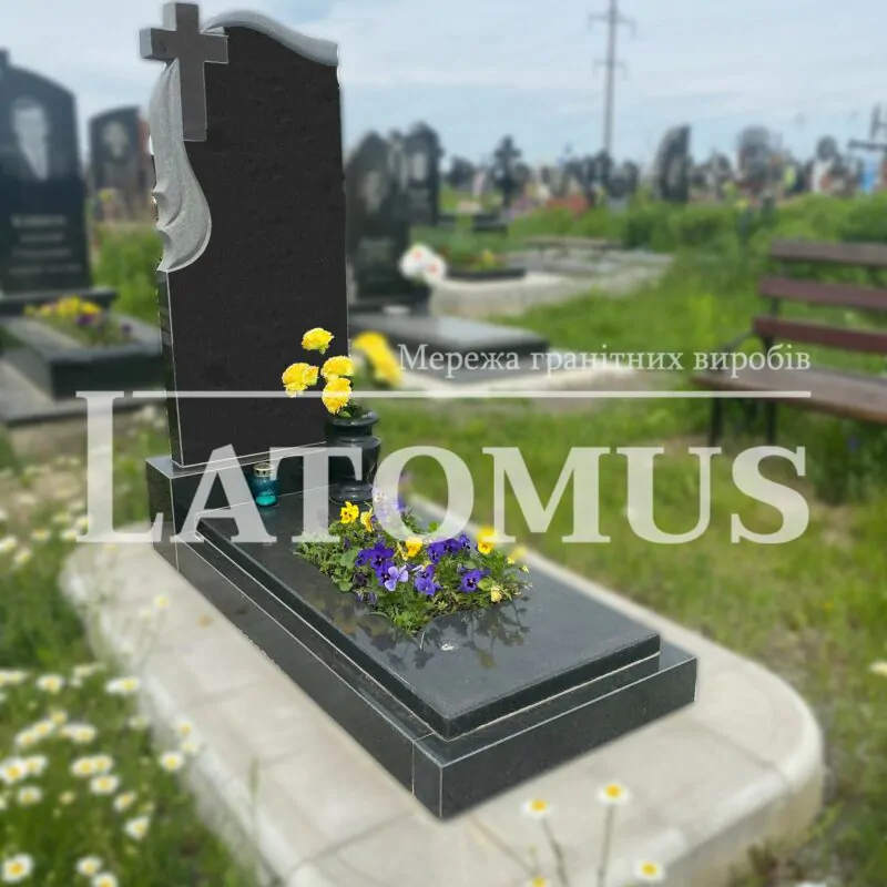 Гранітний памятник на могилу ціни