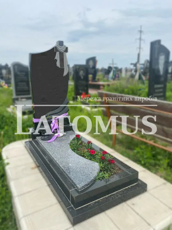 Гранітний памятник на могилу ціни