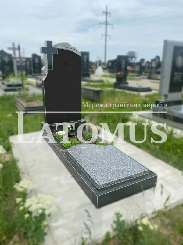 Гранітний памятник на могилу ціни