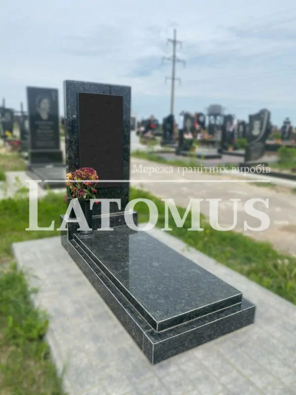 Гранітний памятник на могилу ціни