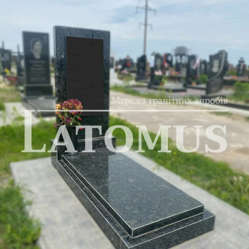 Гранітний памятник на могилу ціни