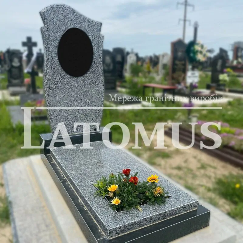 Гранітний памятник на могилу ціни