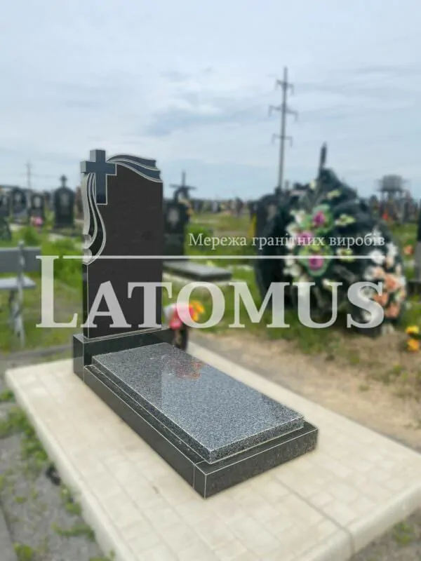 Гранітний памятник на могилу