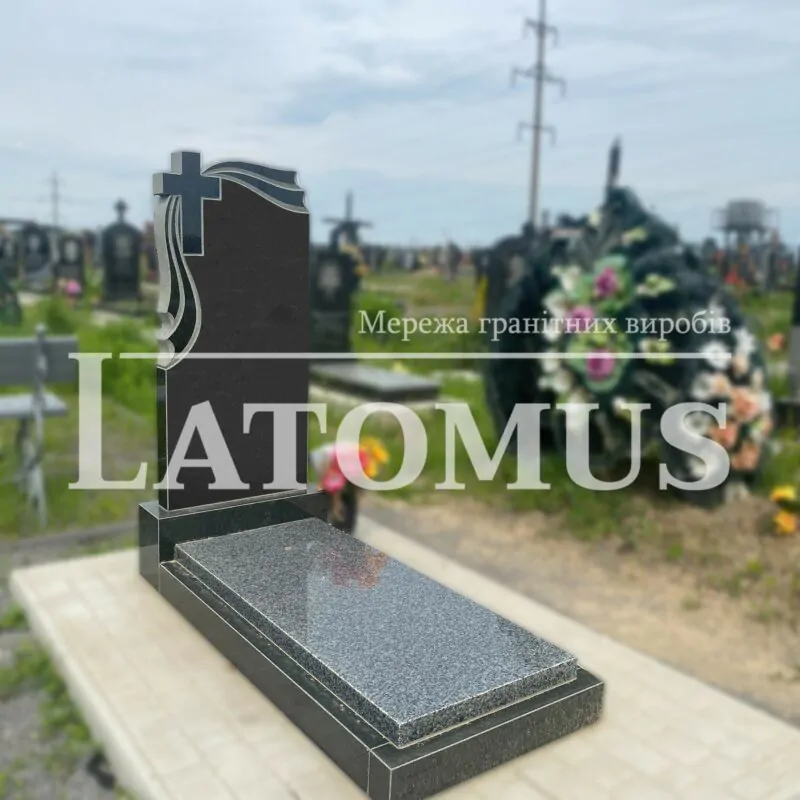 Гранітний памятник на могилу