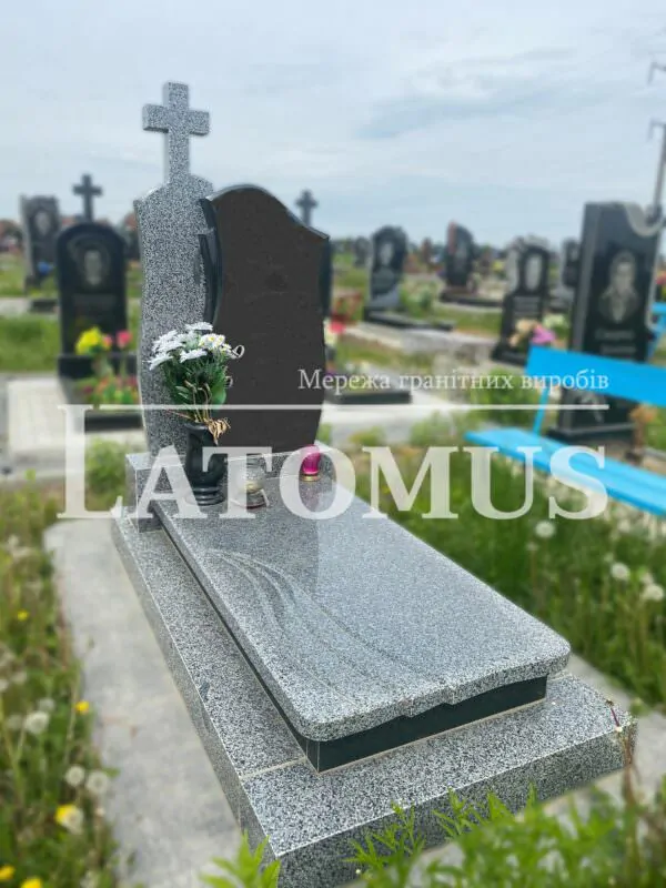 Ексклюзивний одинарний памятник з граніту купити