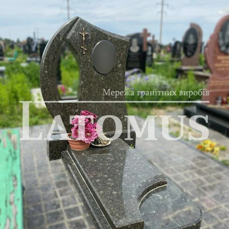 Ексклюзивний одинарний памятник з граніту купити