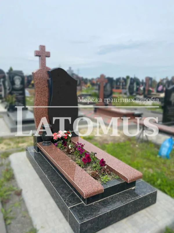 Гранітний памятник на могилу ціни