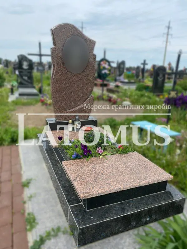 Ексклюзивний одинарний памятник з граніту купити