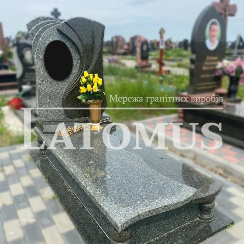 Ексклюзивний одинарний памятник з граніту купити