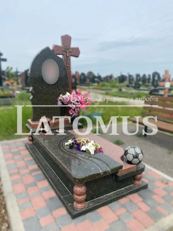 Ексклюзивний одинарний памятник з граніту купити