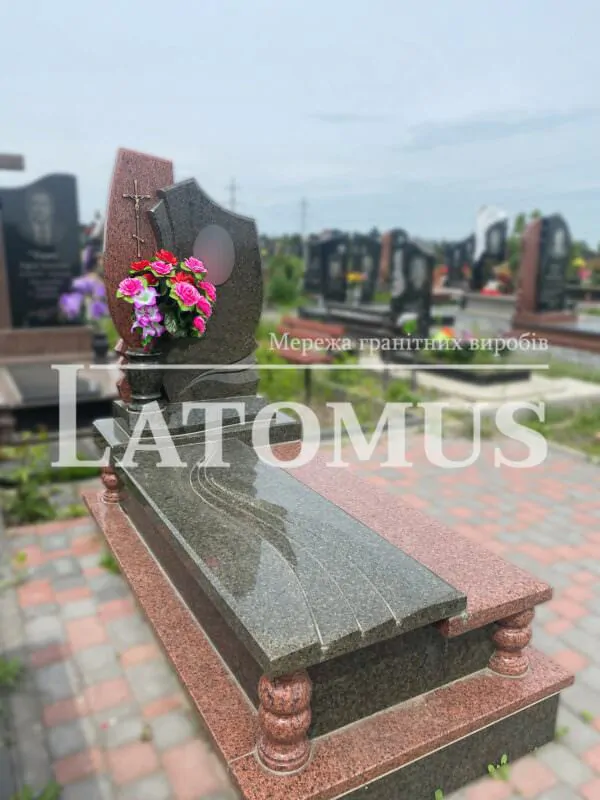 Ексклюзивний одинарний памятник з граніту купити